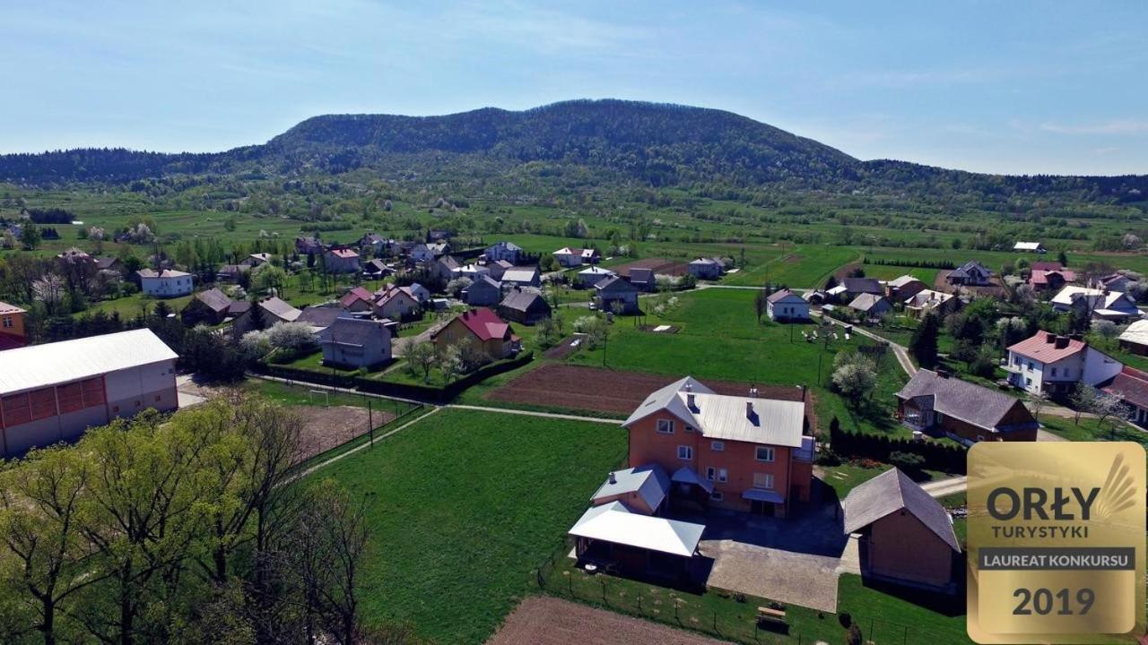 Agroturystyka U Podnoza Gory Cergowej Дукля Екстер'єр фото